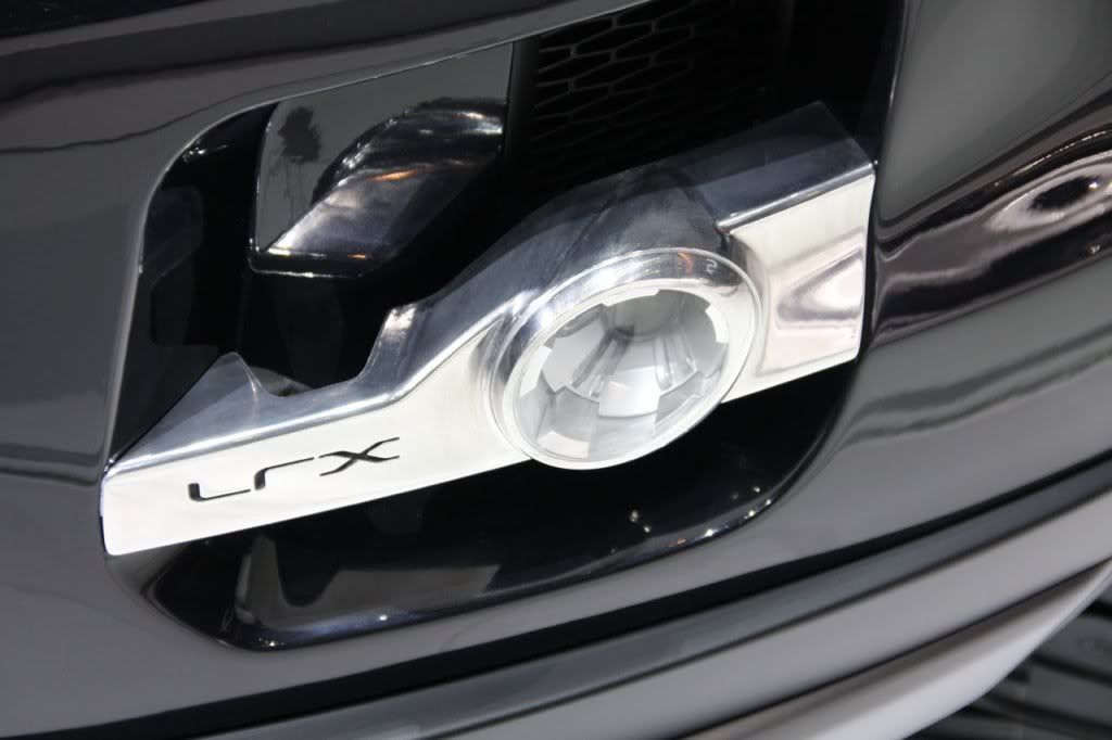 1204795040_a_lrx-black-details.jpg
