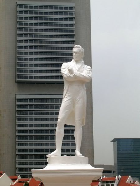450px-Stamford_Raffles_statue.jpg