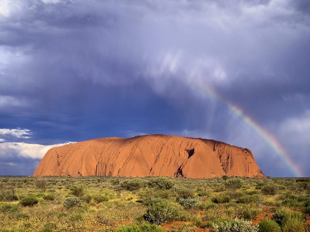 Uluru-KataTjutaNationalParkAustrali.jpg