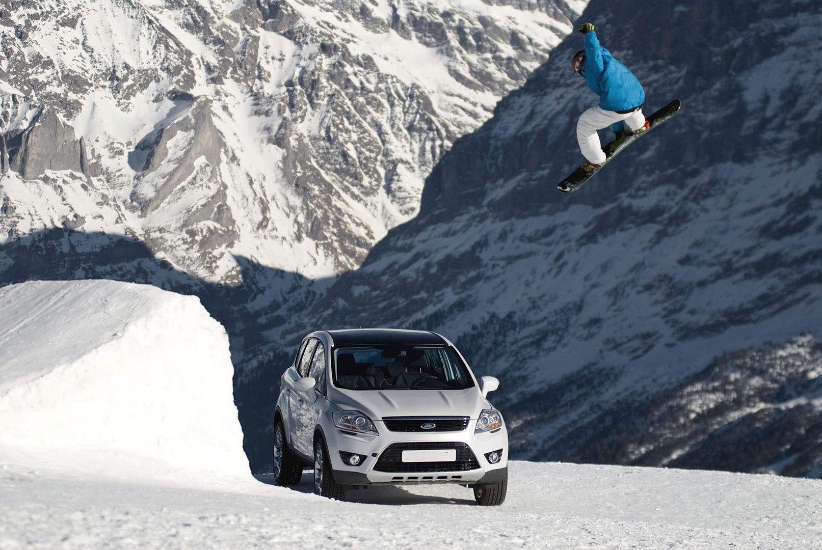 2008-ford-kuga_13.jpg