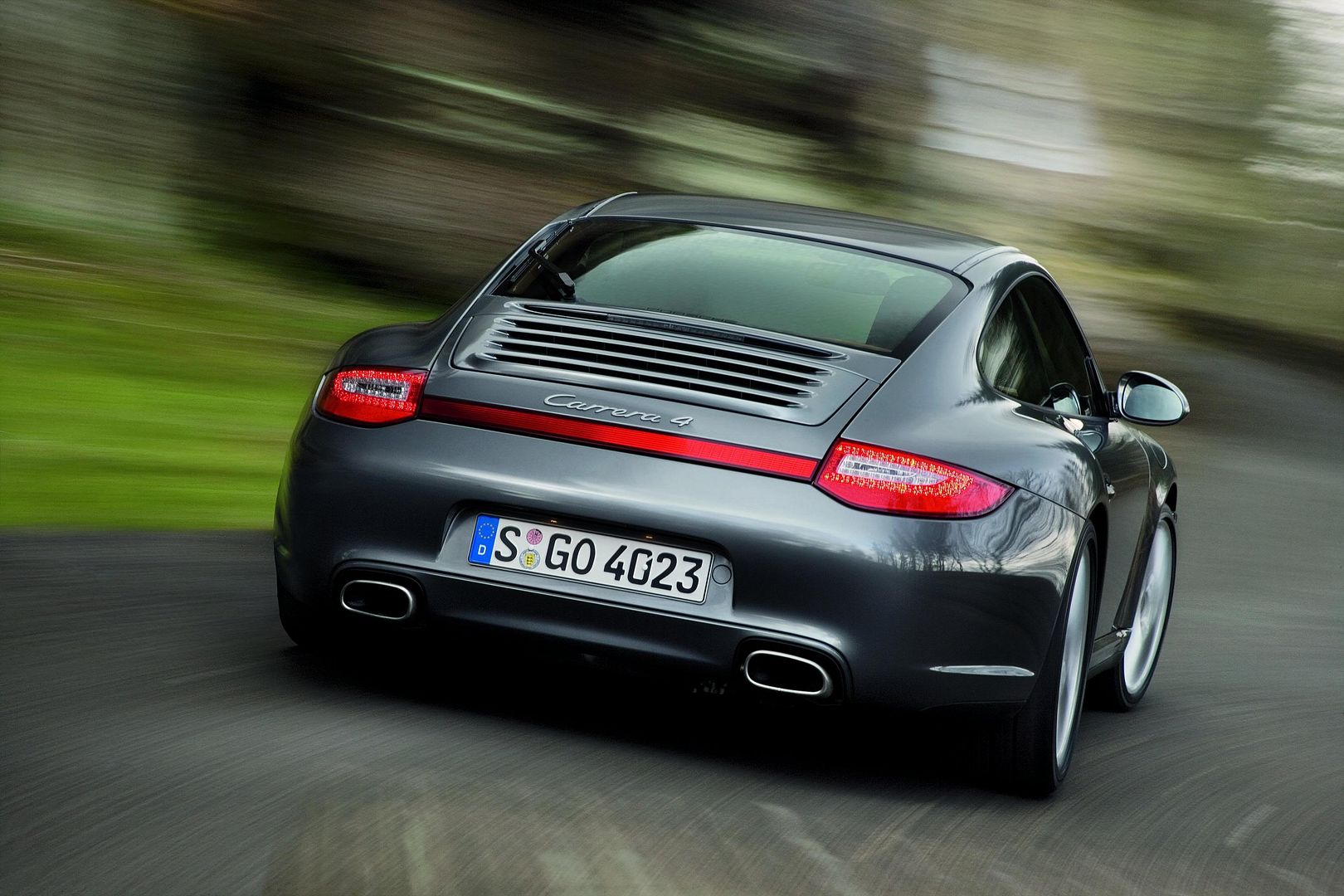 2009-911-carrera-4-carrera-4s-01.jpg