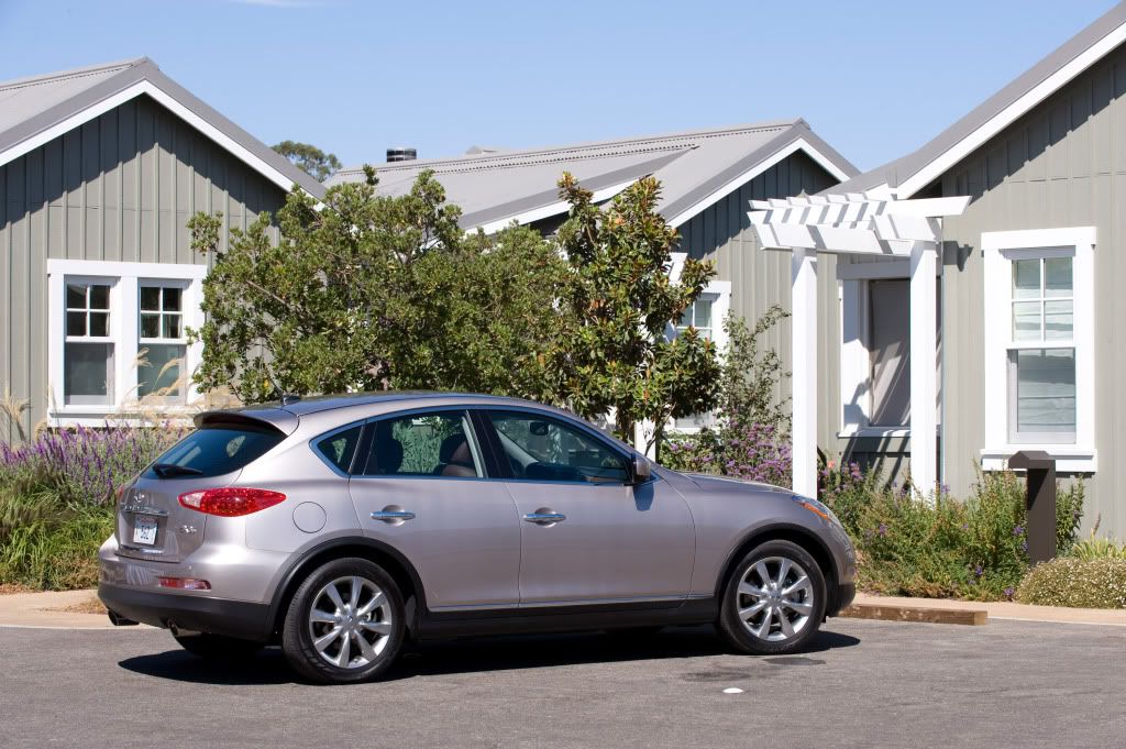 2009-infiniti-ex35-06.jpg
