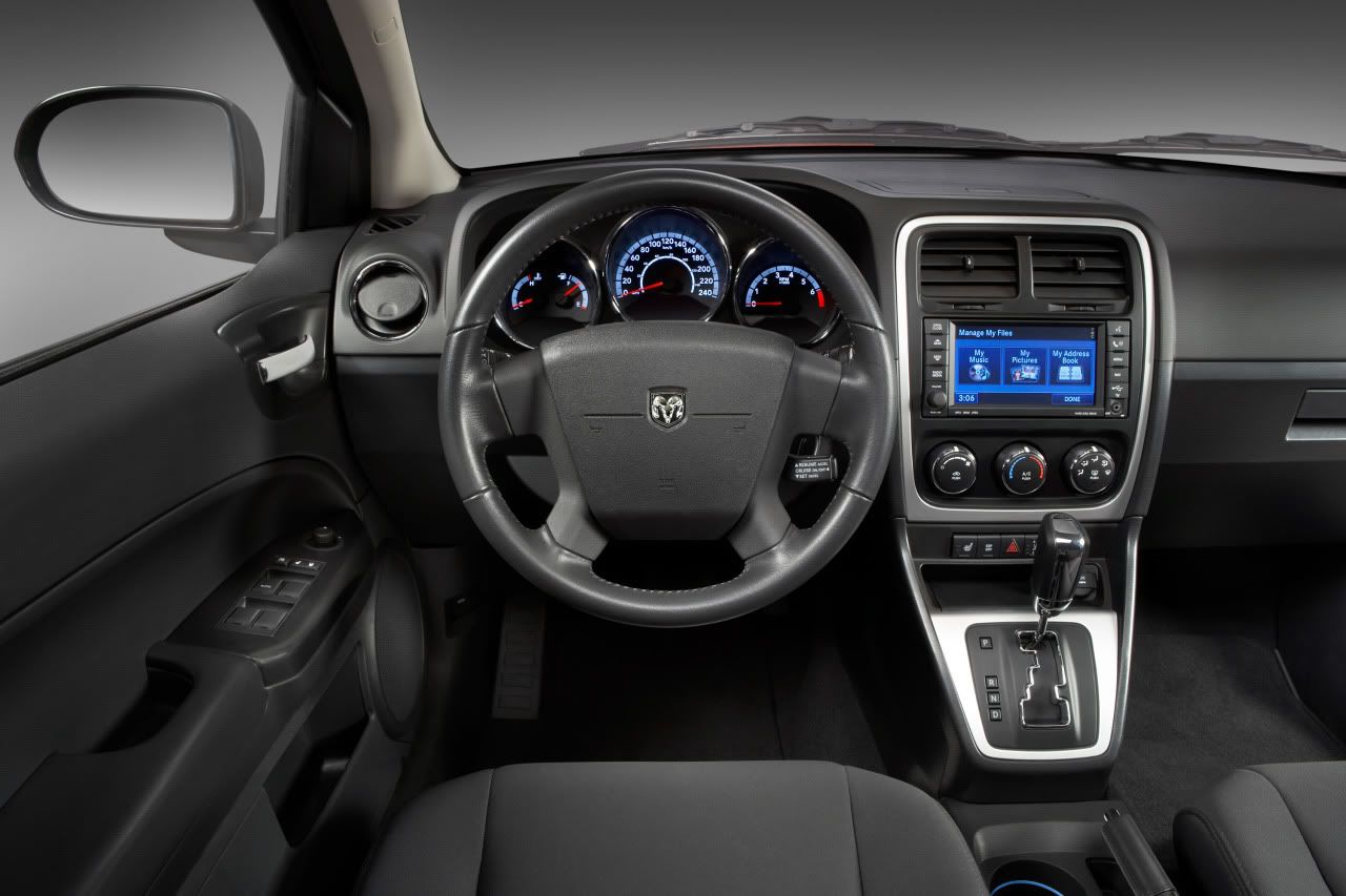 2010-dodge-caliber-06.jpg