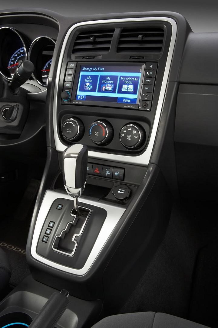 2010-dodge-caliber-09.jpg