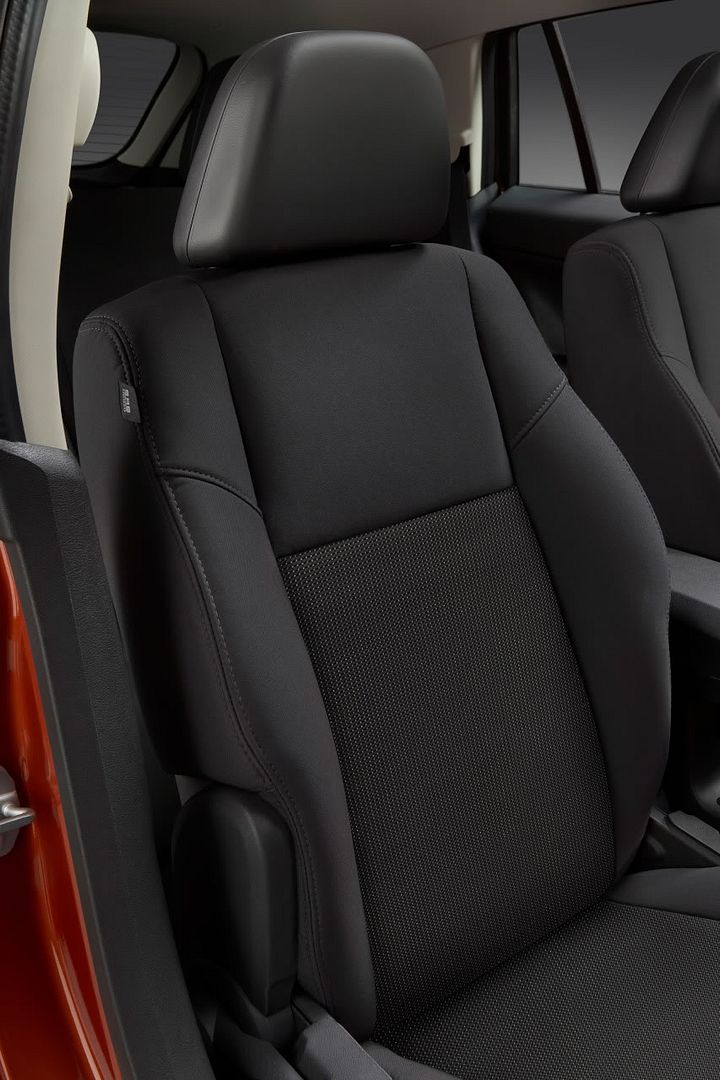 2010-dodge-caliber-13.jpg