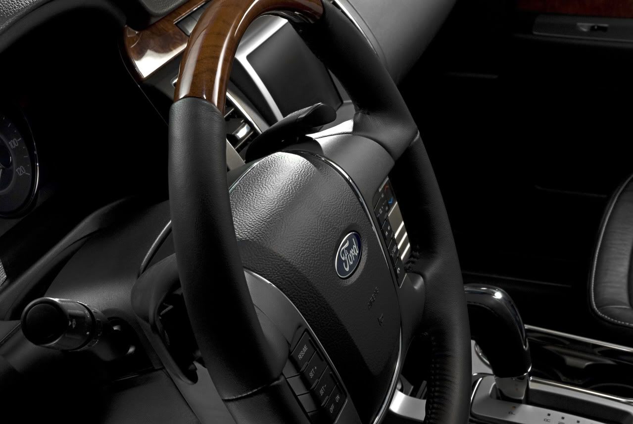 2010-ford-flex-with-ecoboost-09.jpg