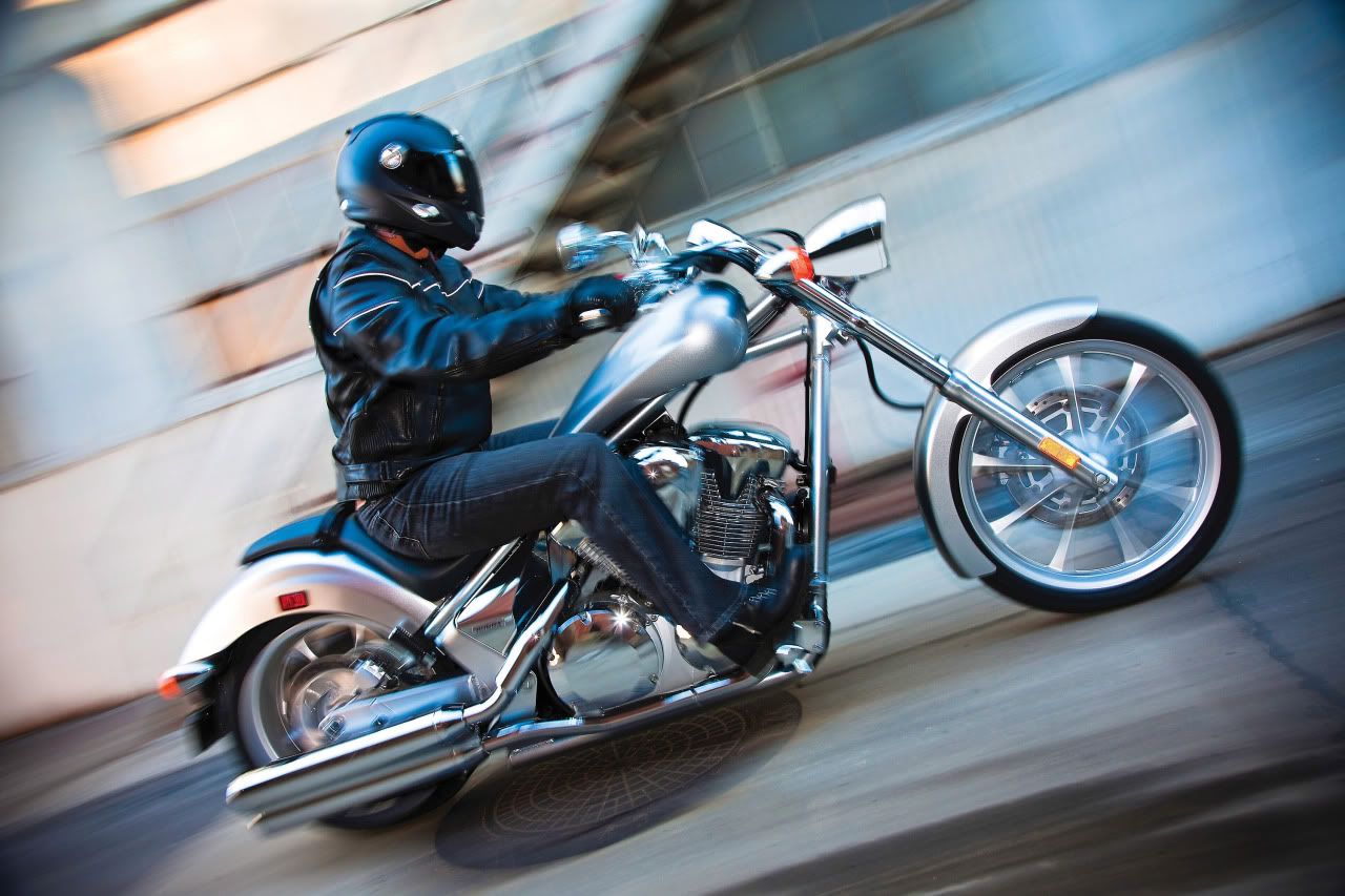 2010-honda-fury-11.jpg