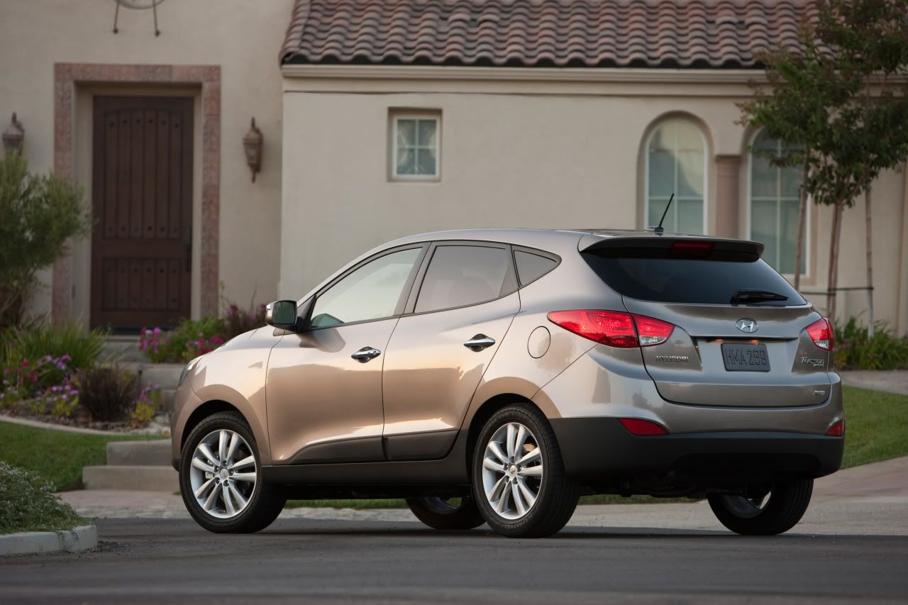 2010-hyundai-tucson-01.jpg