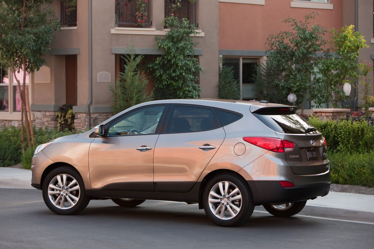 2010-hyundai-tucson-04.jpg