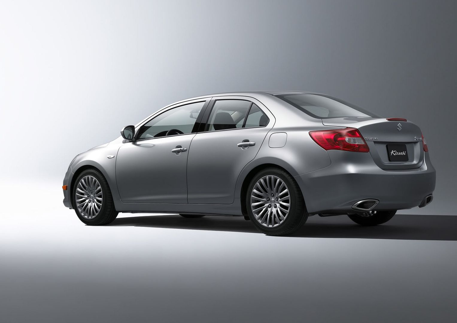 2010-suzuki-kizashi-sedan-07.jpg