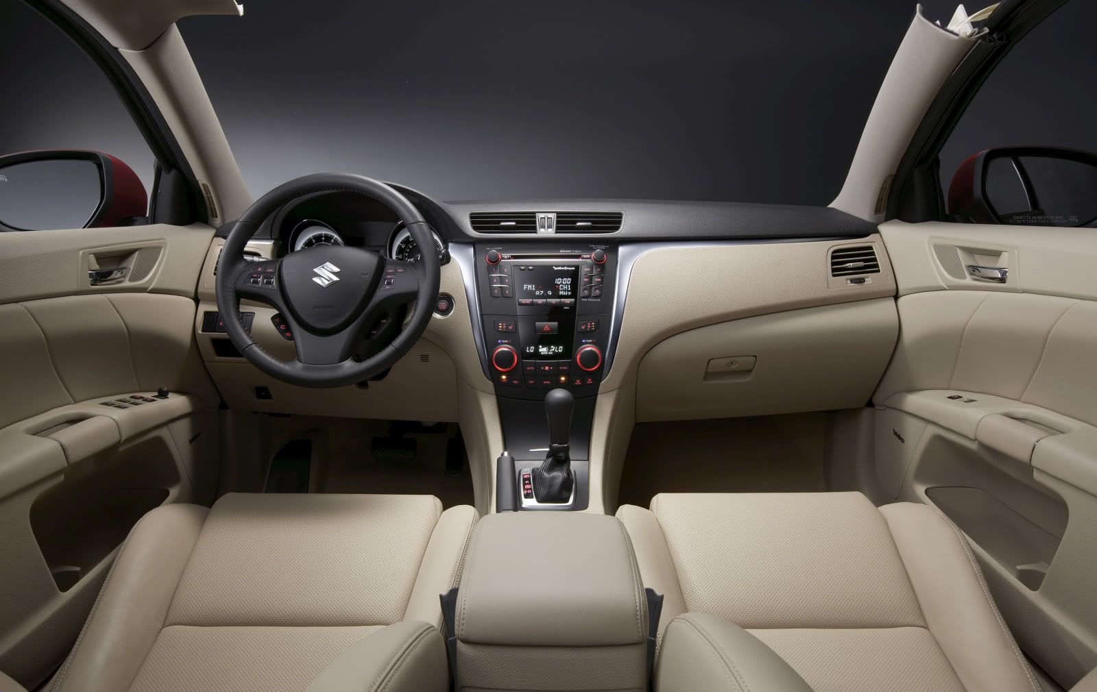 2010-suzuki-kizashi-sedan-20.jpg