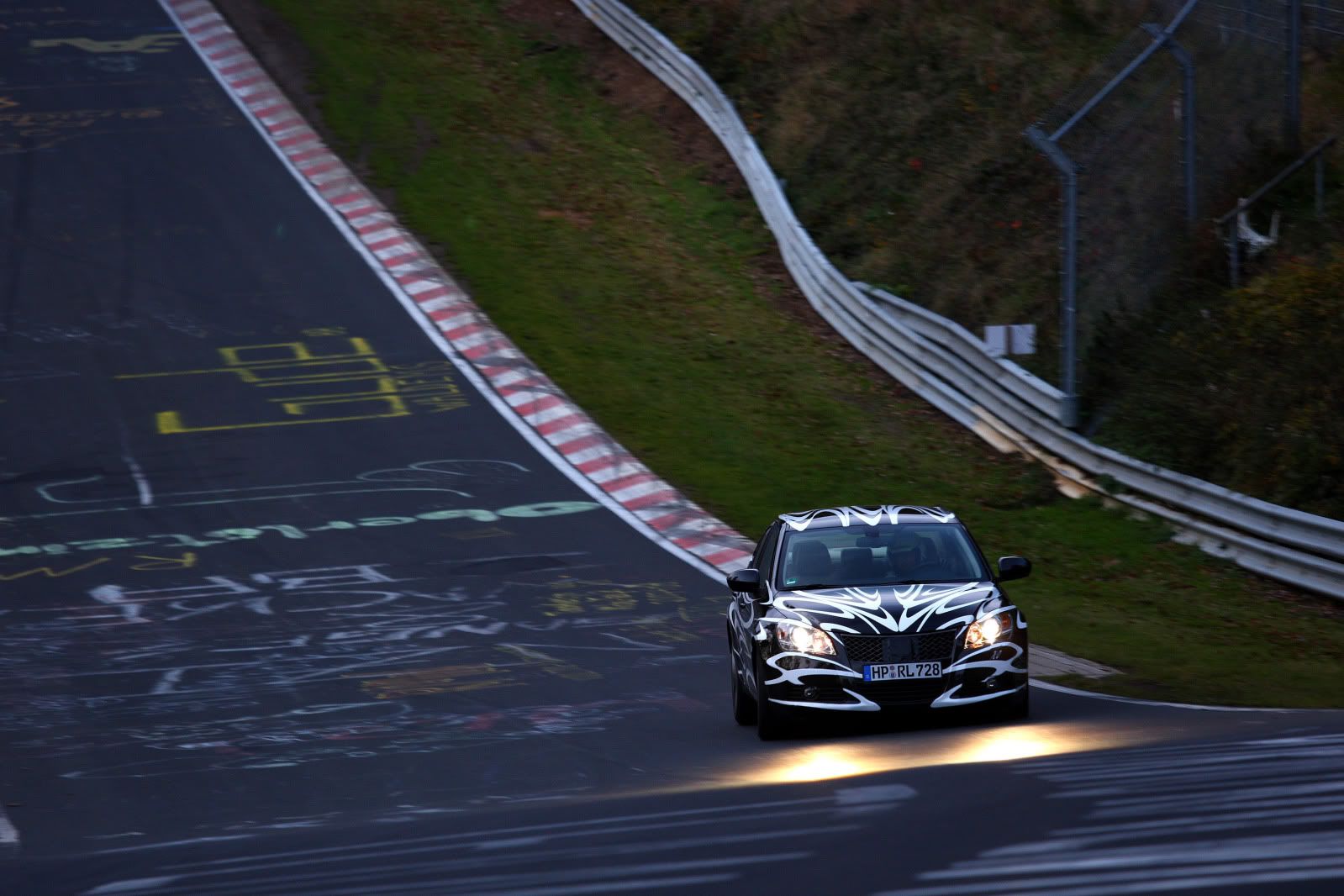 2010-suzuki-kizashi-testing-phot-3.jpg
