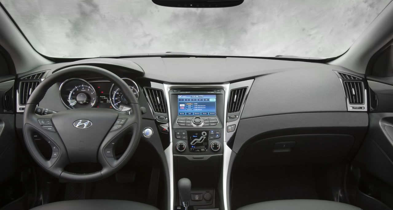 2011-hyundai-sonata-01.jpg