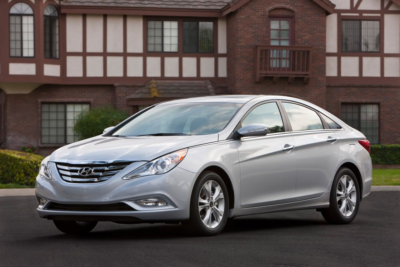 2011-hyundai-sonata-06.jpg