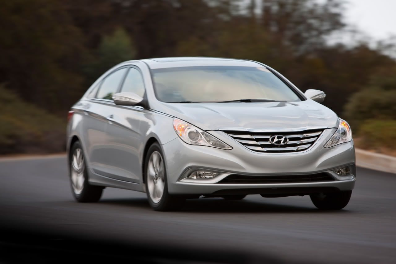 2011-hyundai-sonata-11.jpg