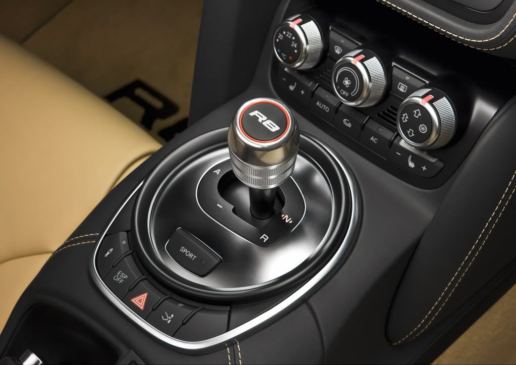 audi-r8-spyder-21.jpg