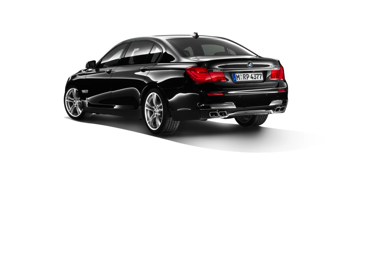 bmw-7-series-m-sports-package-02.jpg