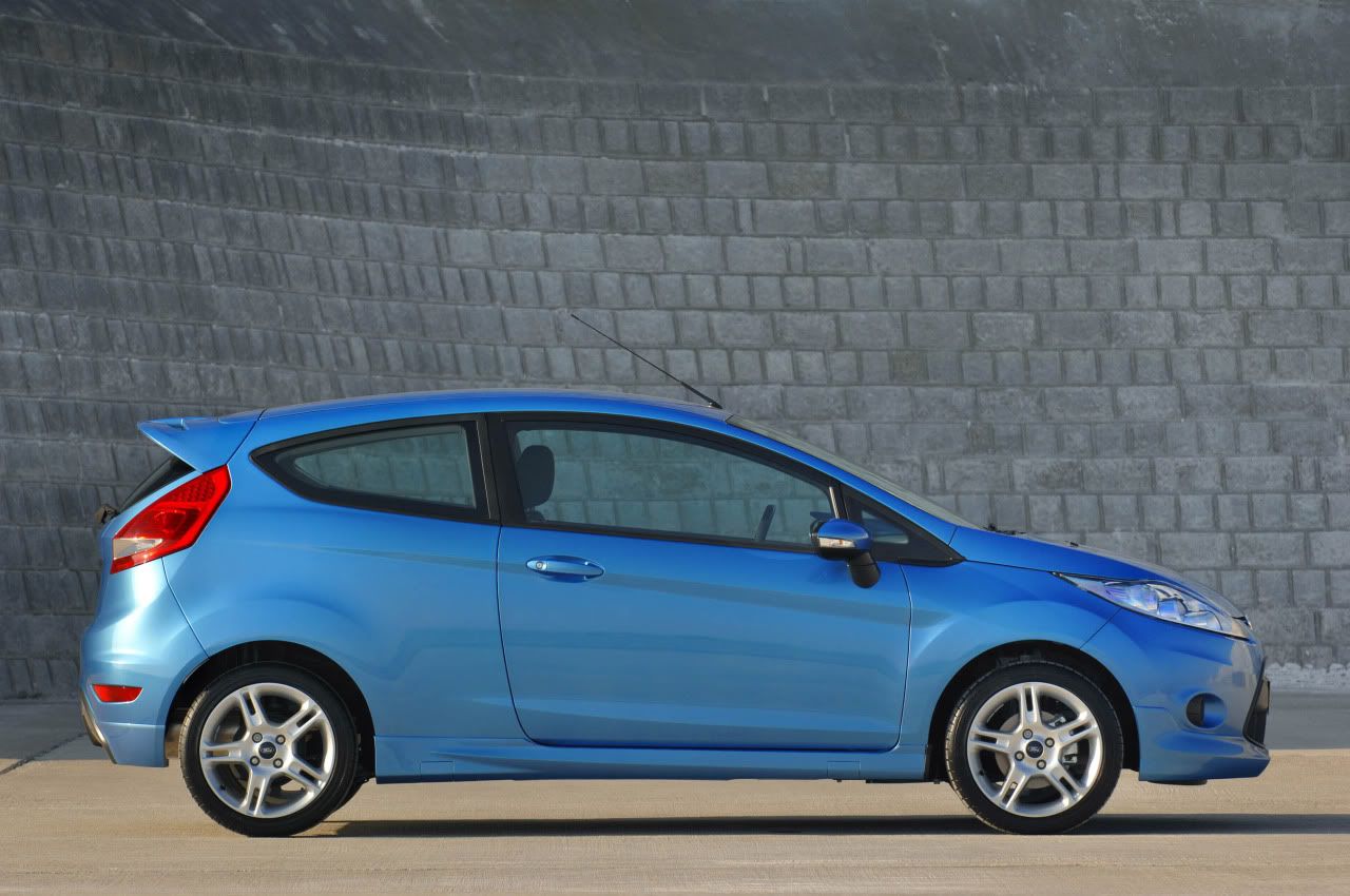 ford-fiesta-zetec-s_07.jpg