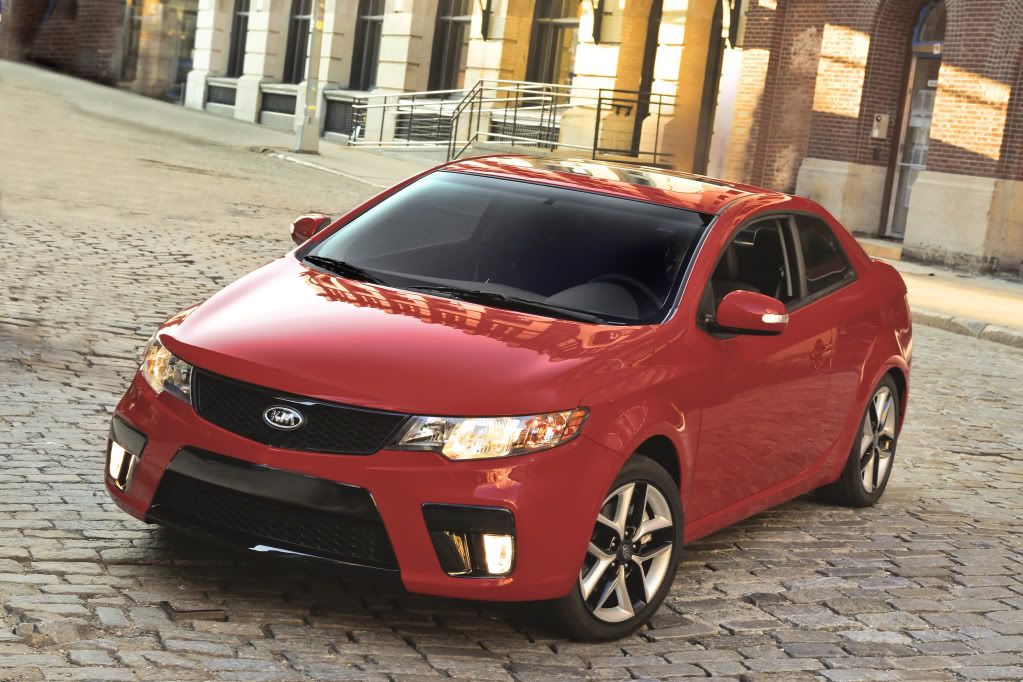 kia-forte-koup-2010-04.jpg