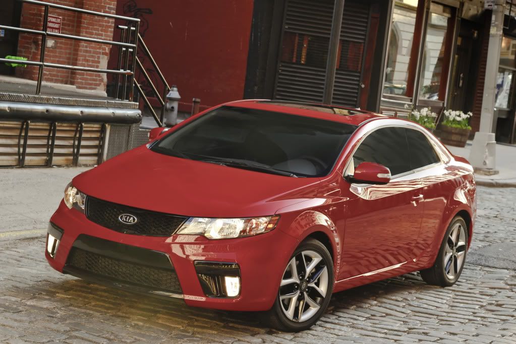 kia-forte-koup-2010-06.jpg