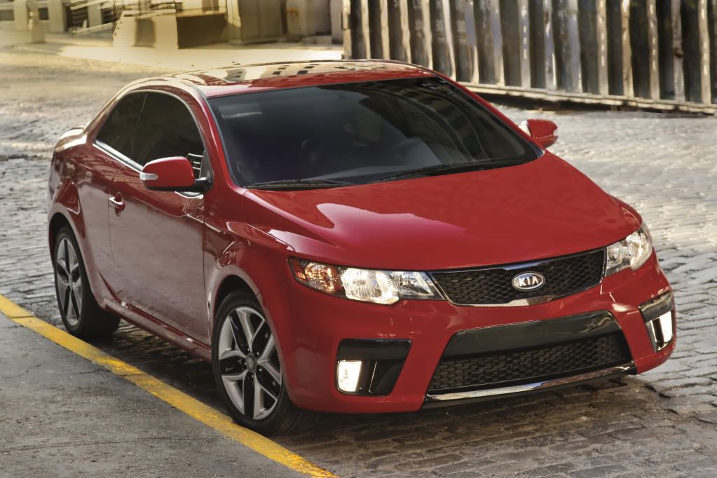kia-forte-koup-2010-08.jpg
