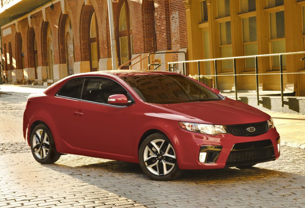 kia-forte-koup-2010-10.jpg