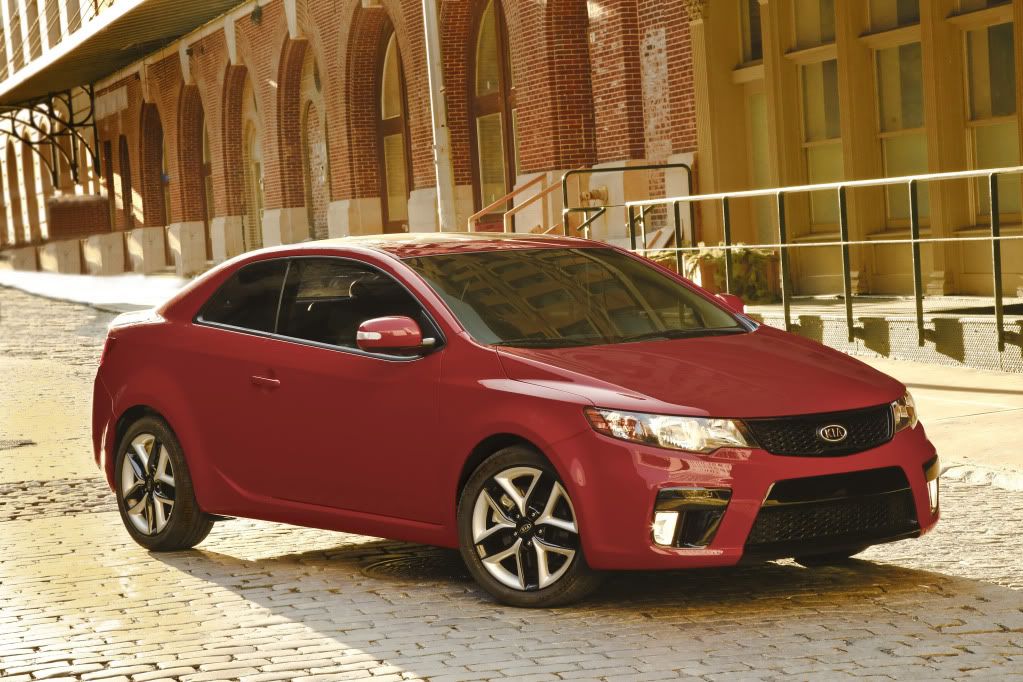 kia-forte-koup-2010-11.jpg