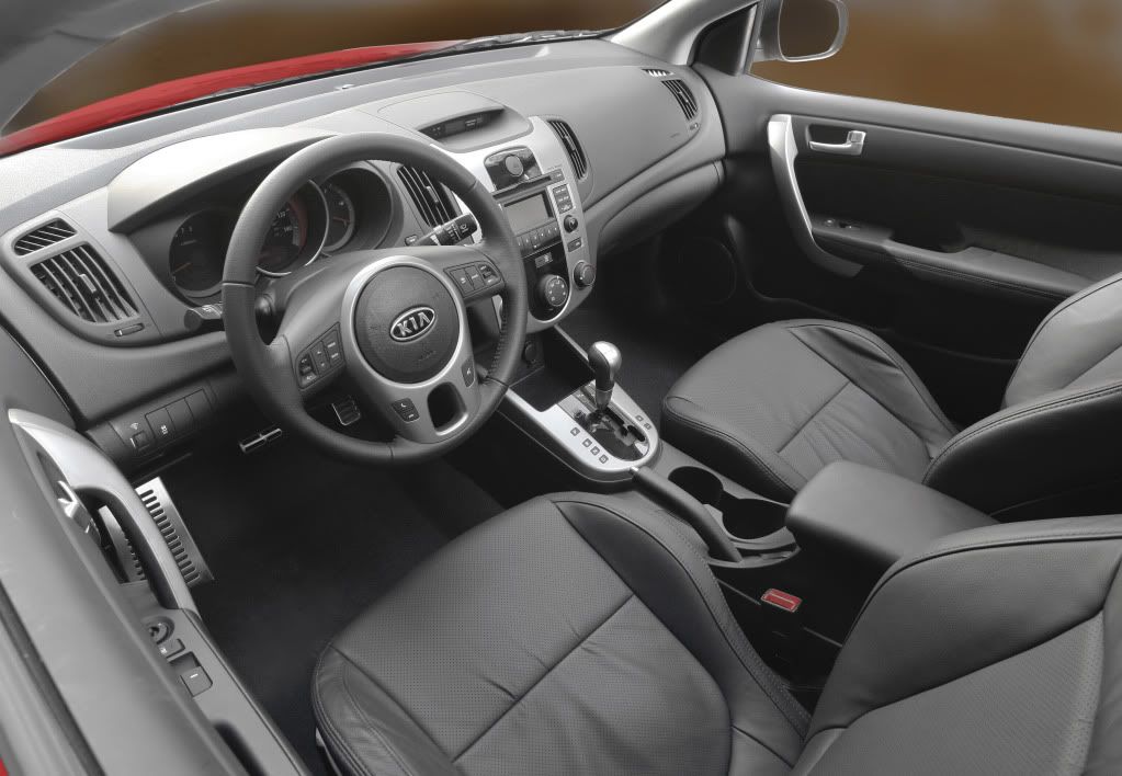 kia-forte-koup-2010-18.jpg