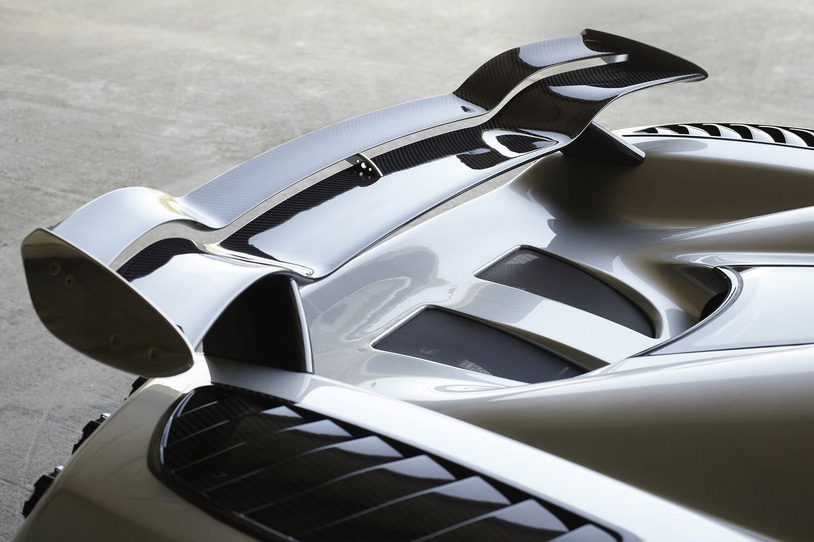 koenigsegg-trevita-03.jpg