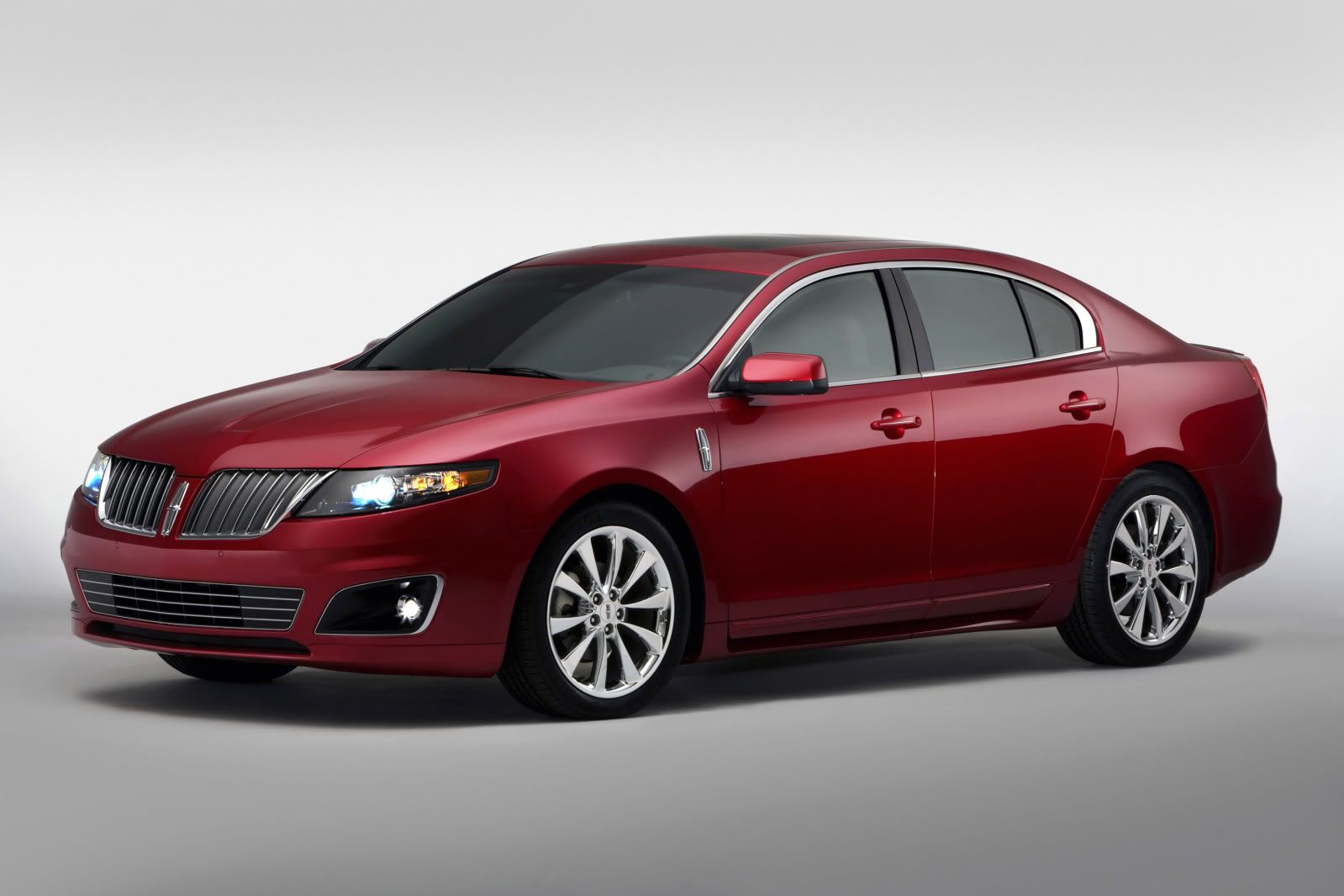 lincoln-mks-with-ecoboost-01.jpg