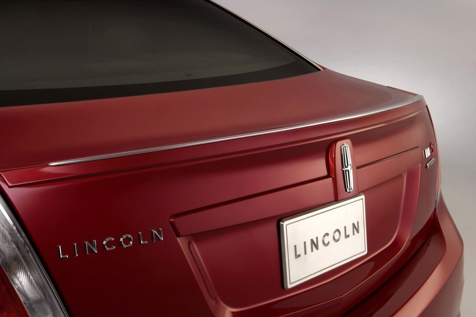 lincoln-mks-with-ecoboost-07.jpg