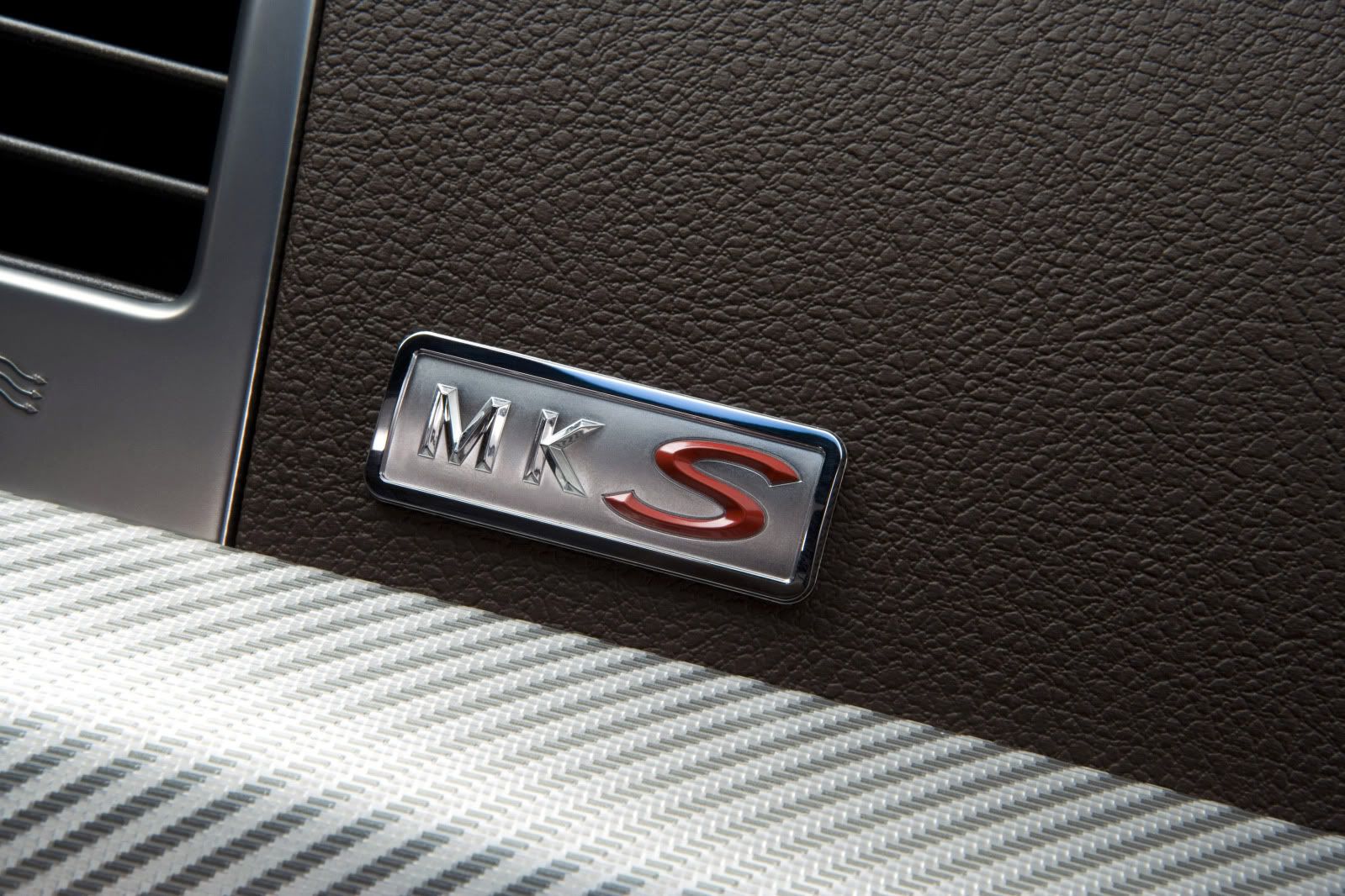 lincoln-mks-with-ecoboost-15.jpg