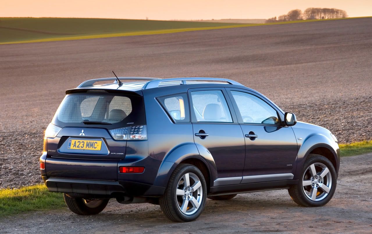 mitsubishi-outlander-elegance-12.jpg