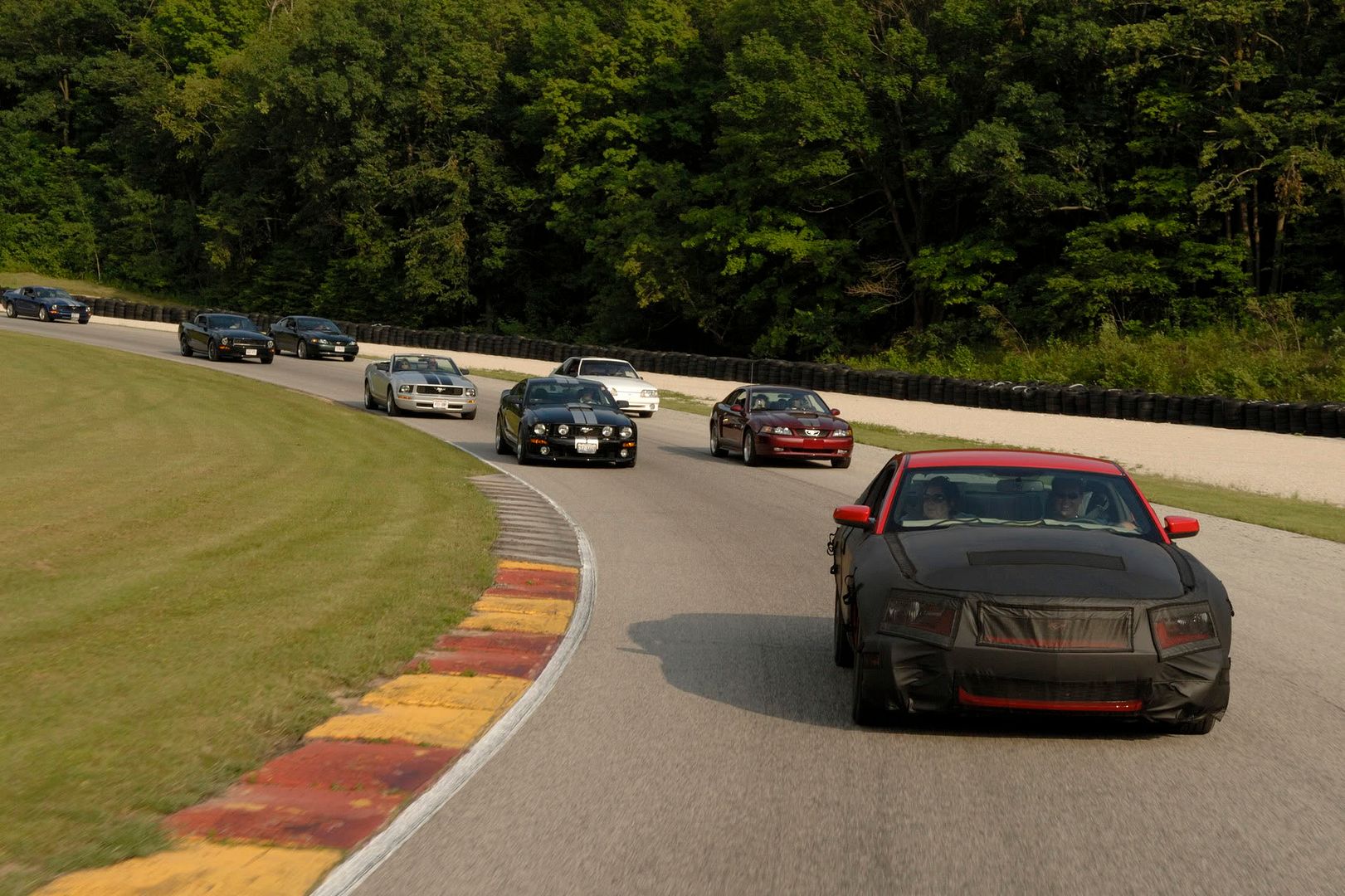 new-2010-ford-mustang_005.jpg