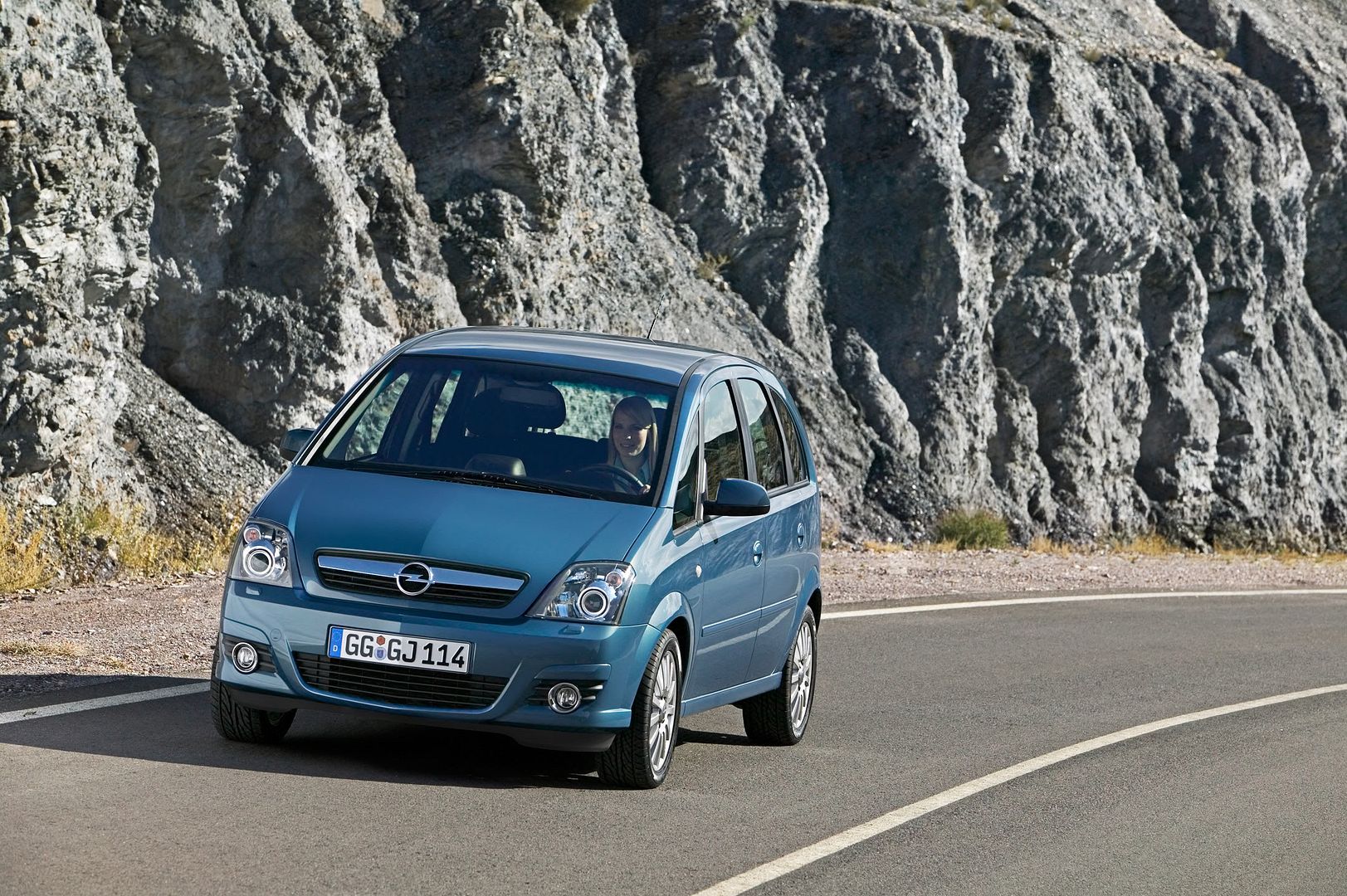 opel-meriva-02.jpg