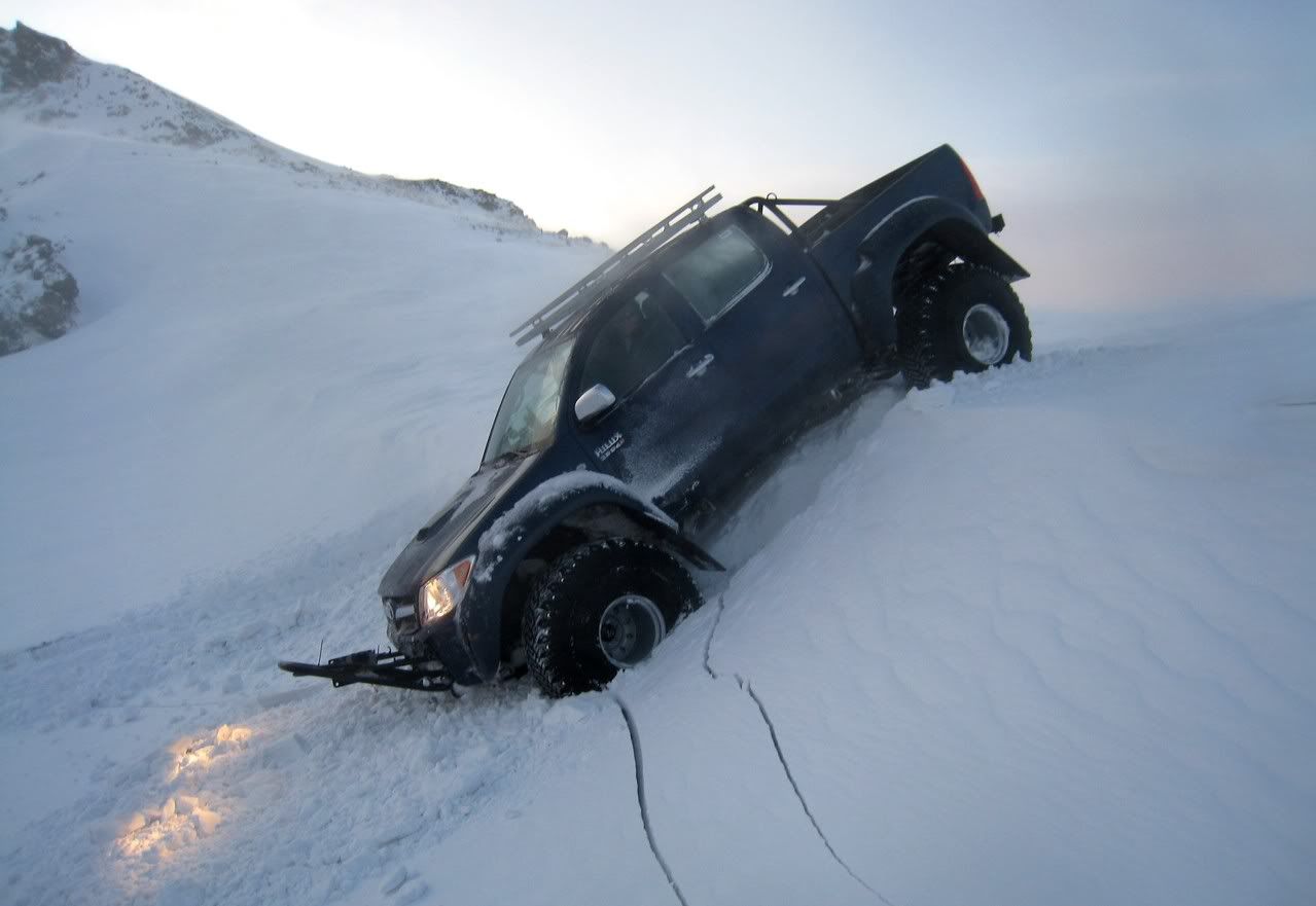 toyota-hilux-12.jpg