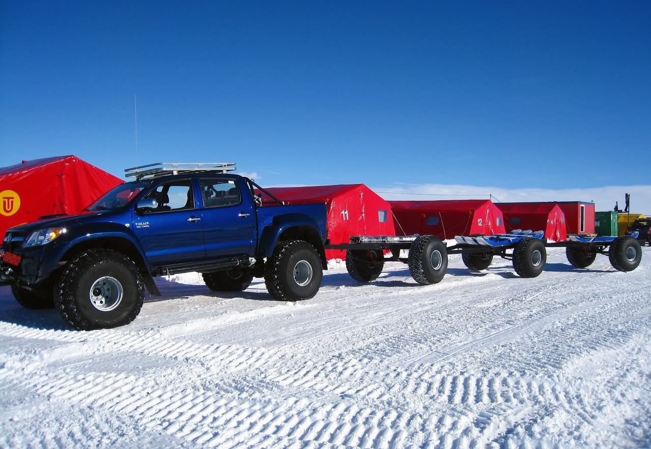 toyota-hilux-14.jpg