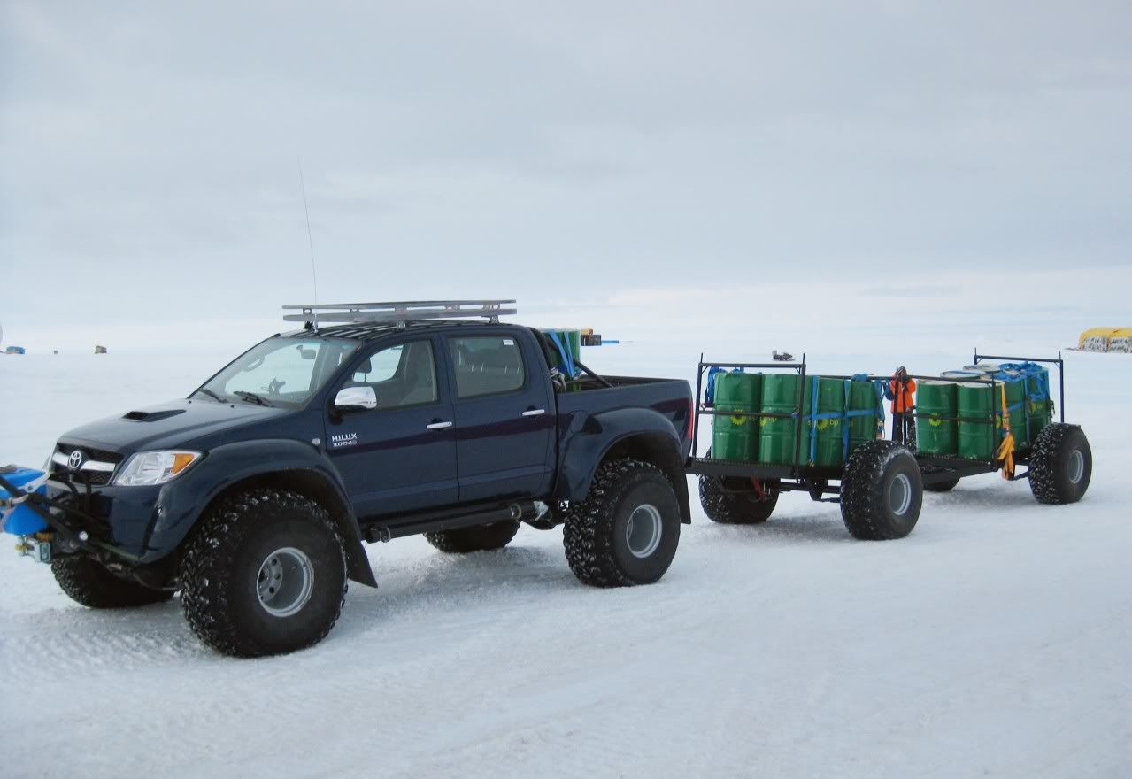 toyota-hilux-16.jpg