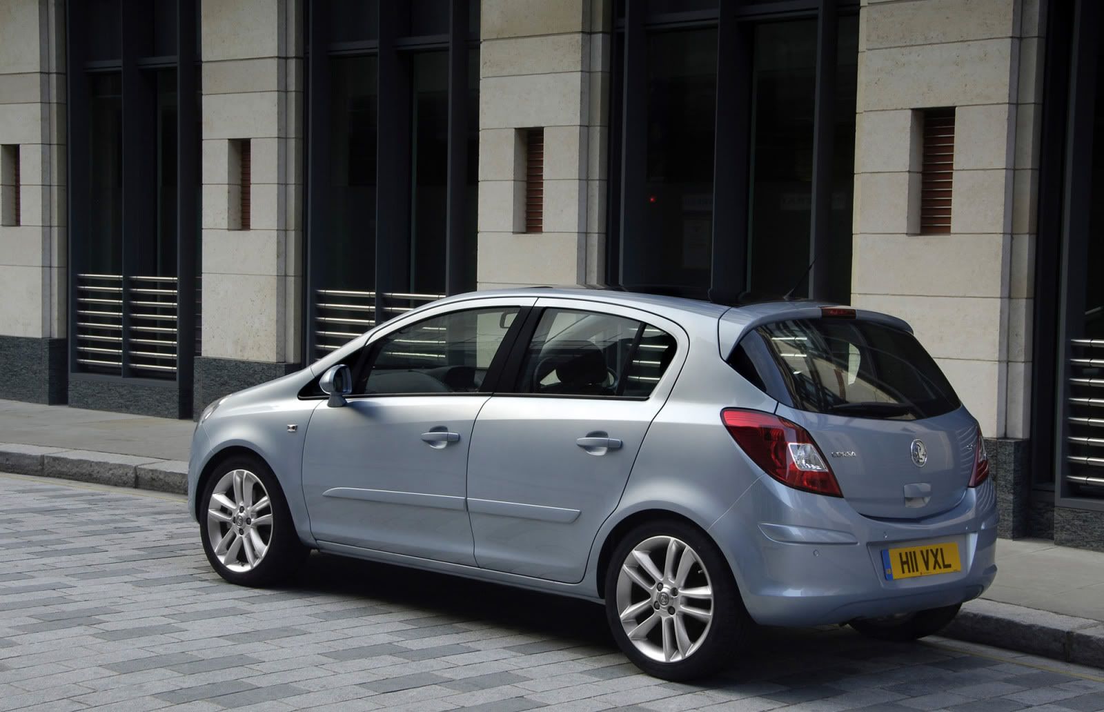 vauxhall-corsa-08.jpg