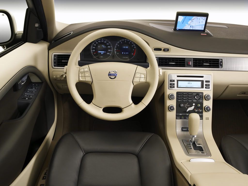 volvo-xc70-11.jpg