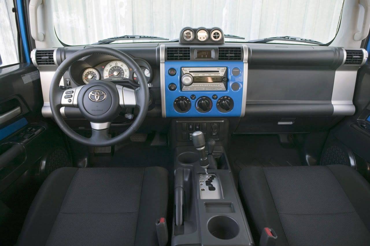 2009-toyota-fj-cruiser-06.jpg