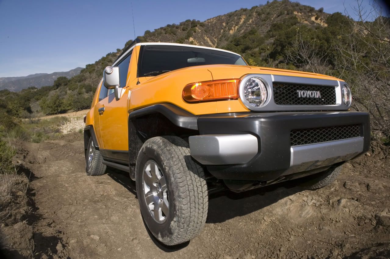 2009-toyota-fj-cruiser-22.jpg