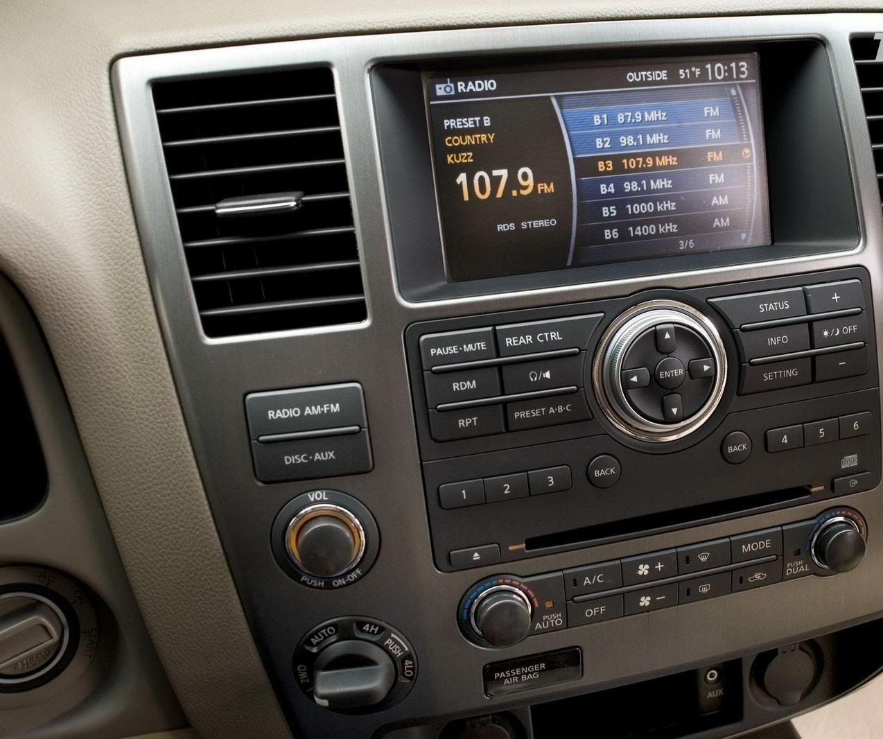 2010-nissan-armada-5_1600x0w.jpg