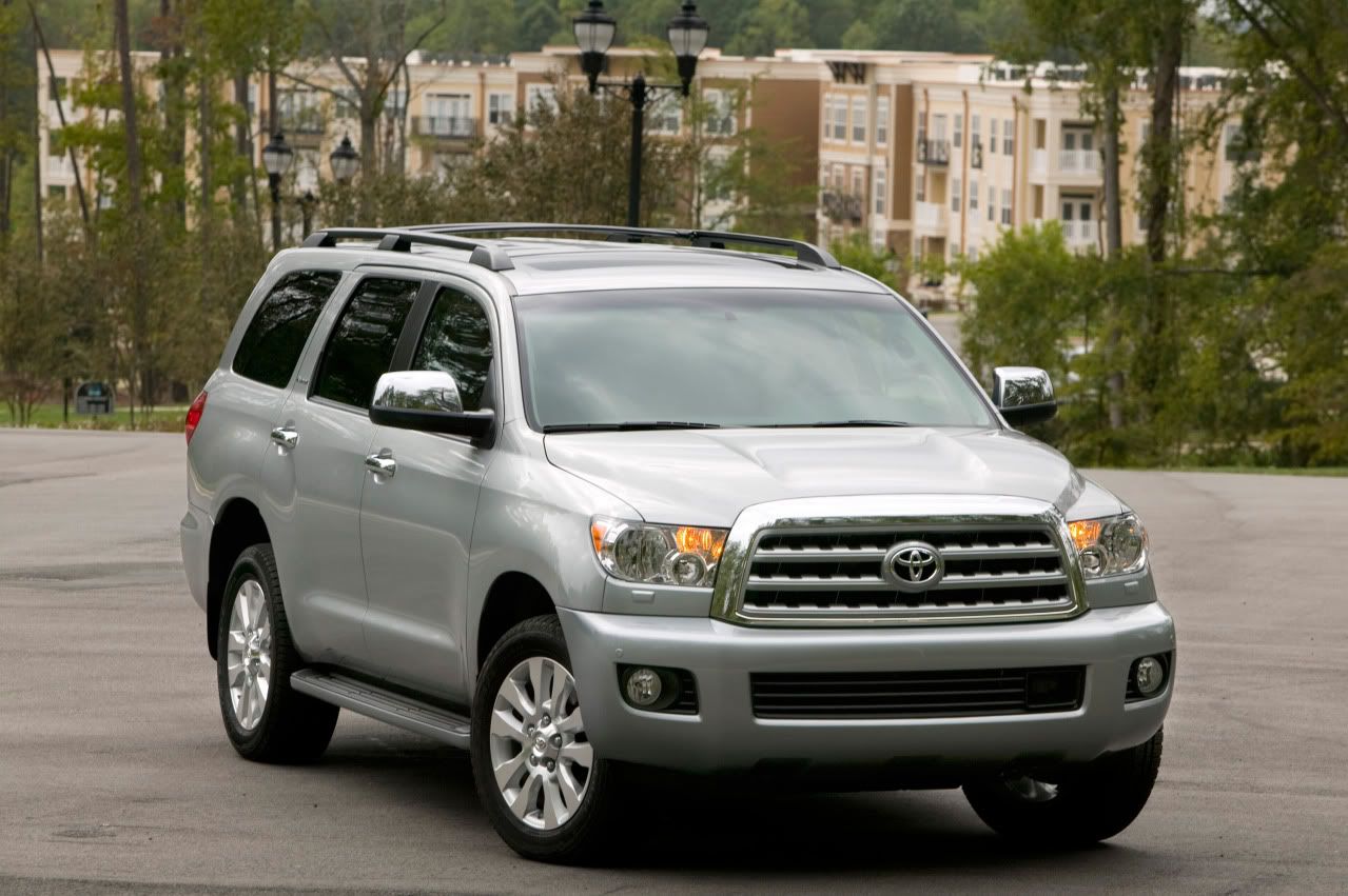 2010-toyota-sequoia-platinum-02.jpg