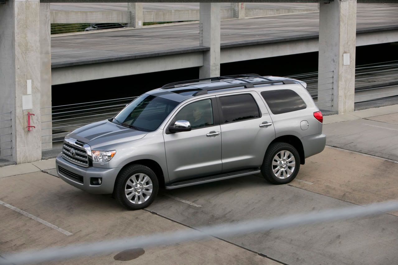 2010-toyota-sequoia-platinum-08.jpg