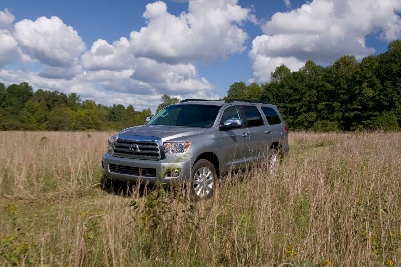 2010-toyota-sequoia-platinum-11.jpg