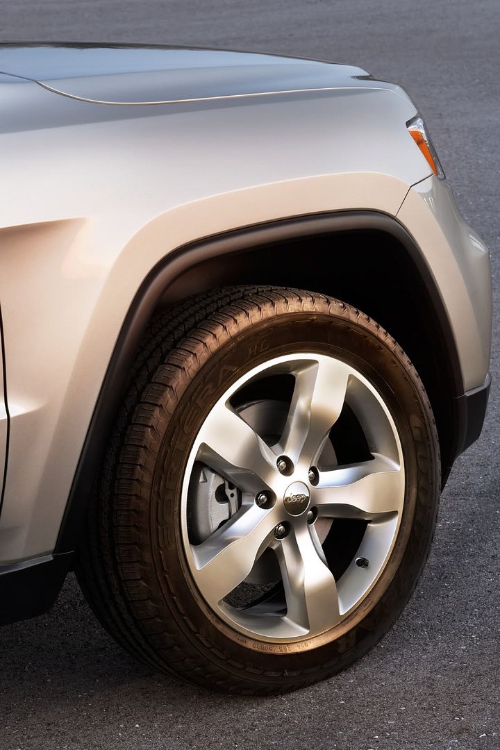 2011-jeep-grand-cherokee-limited-17.jpg