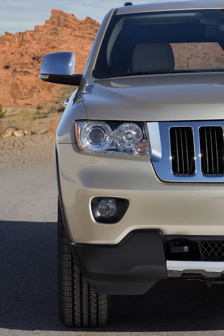2011-jeep-grand-cherokee-limited-18.jpg