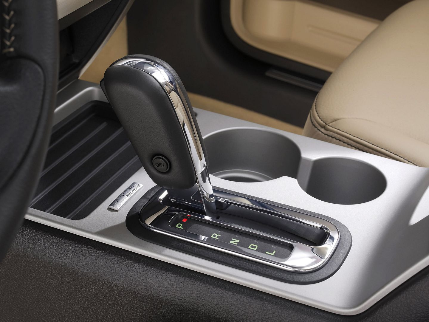 ford-edge-2009-10.jpg