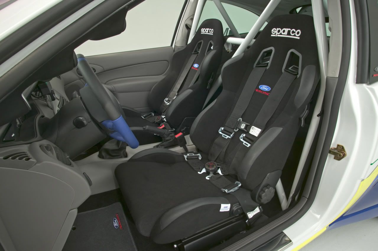 ford-focus-wrc8-14.jpg